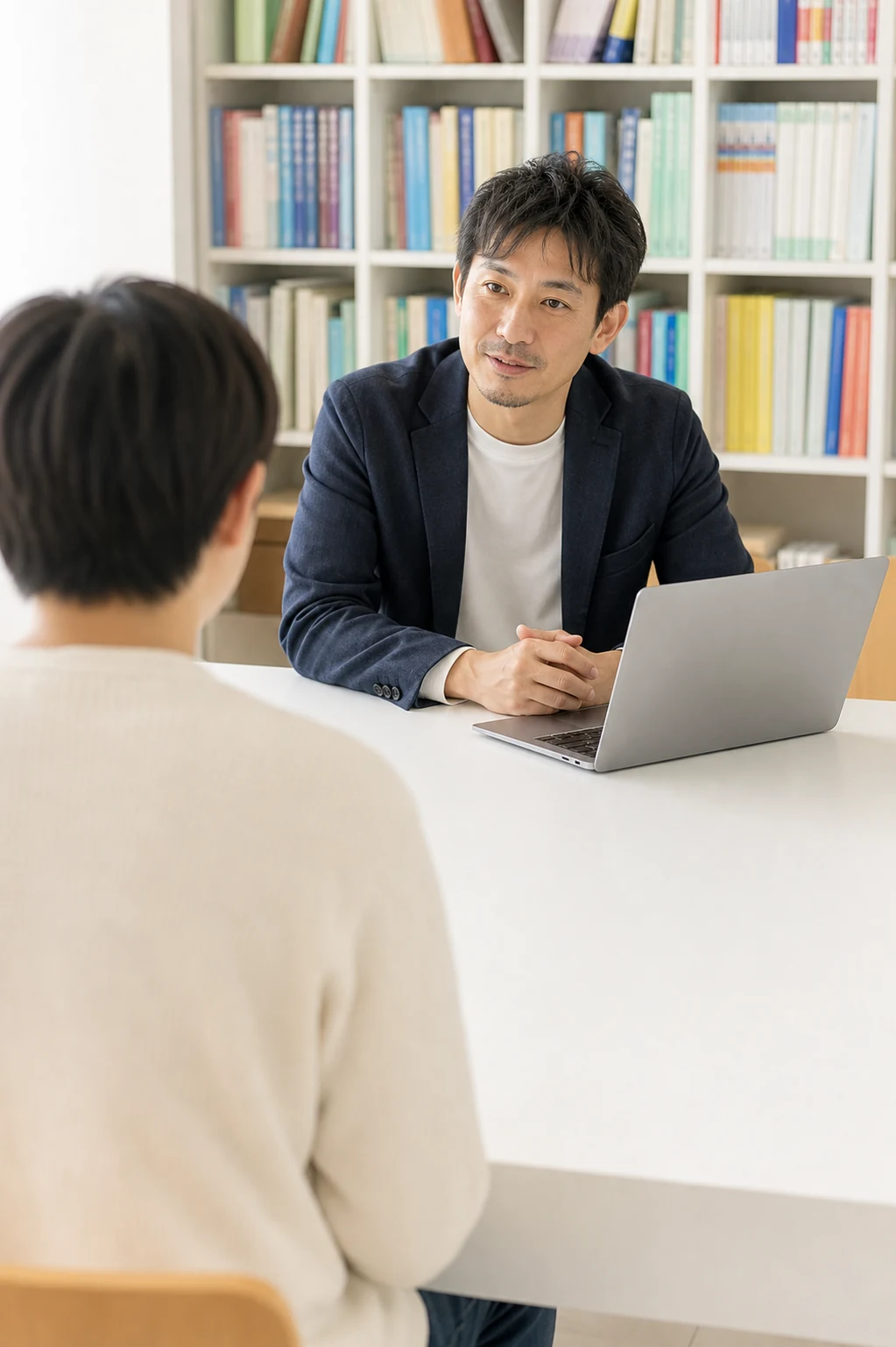 学習相談を行う講師